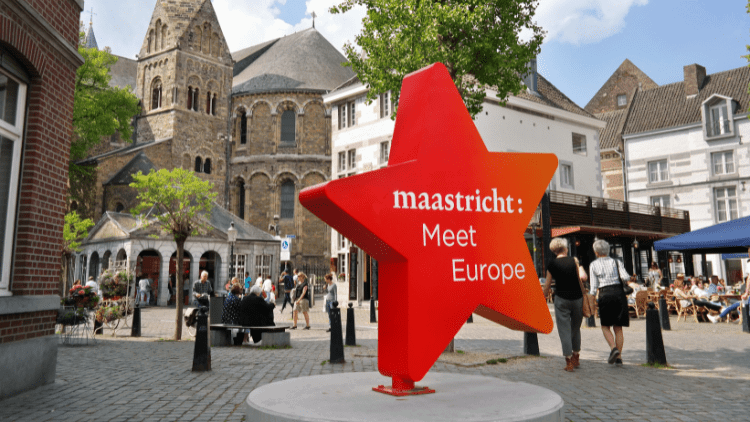 Almost-new fiscal rules for an old Europe fiscal rules,Stability and Growth Pact,Maastricht,European Commission,commission,proposal,communication,expenditure,deficit,debt
