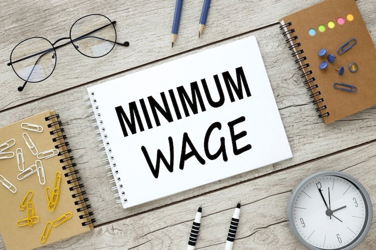 Germany’s Minimum Wage Controversy: Will the EU Directive Be Enforced? shutterstock 2351299195